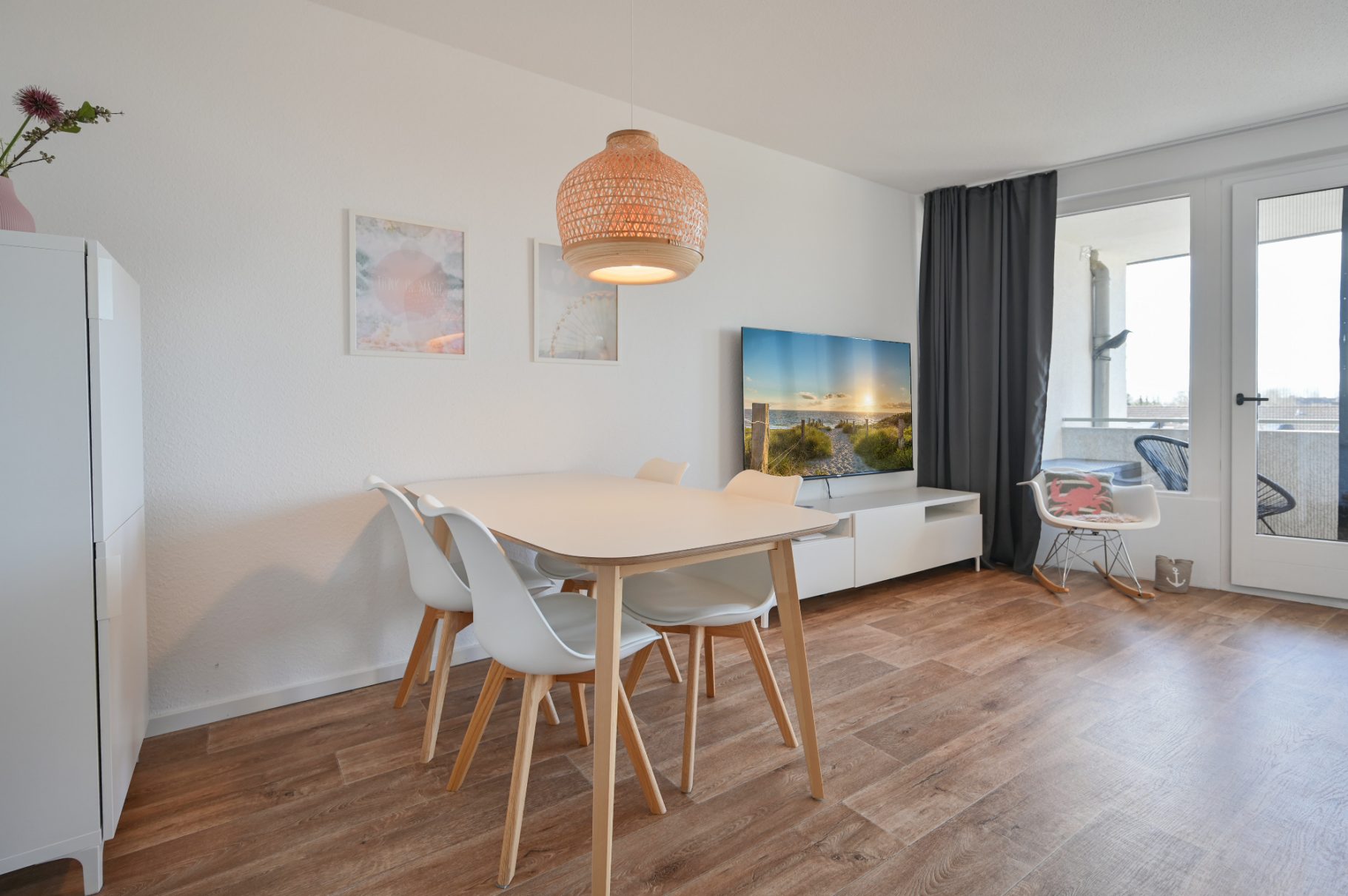 Essecke Essecke und Fernsehbereich der Ferienwohnung Hygge