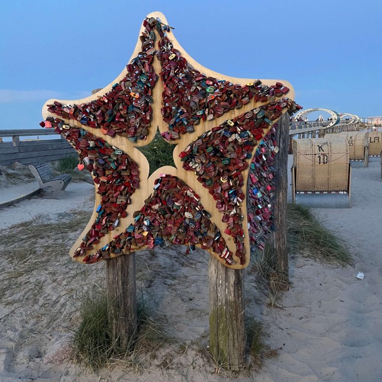 Kellenhusen Seesteern mit Schlössern (Freundschaft, Liebe)